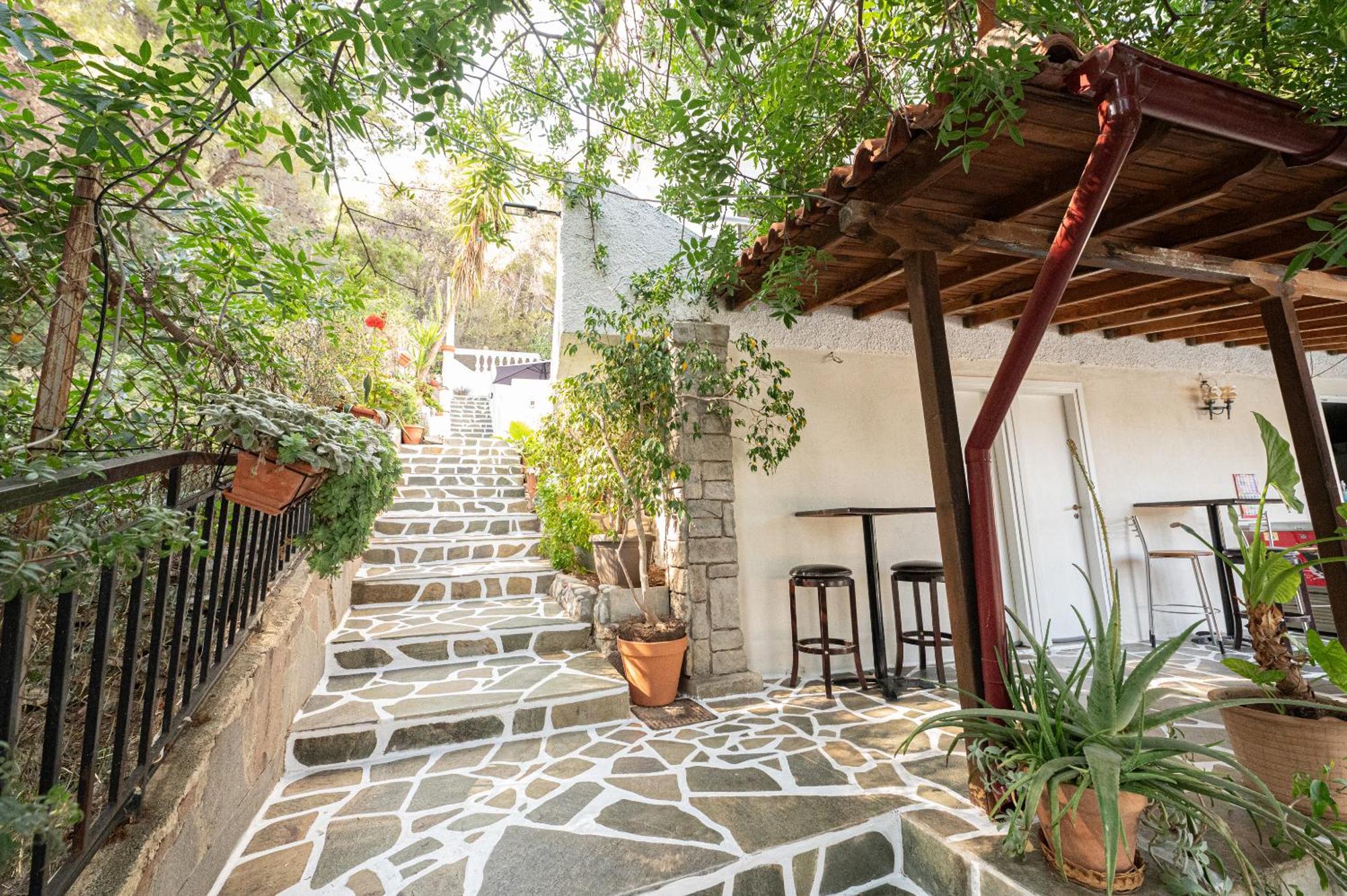Lions 2 Studios & Apartments, Poros Island. Poros Town Eksteriør billede
